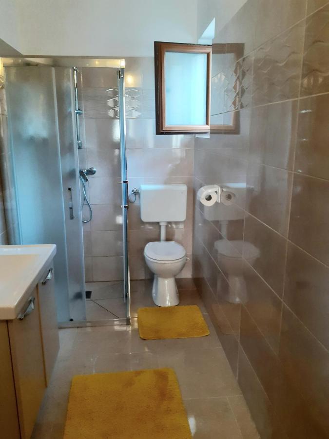 Appartement Apartman Paola à Malinska Extérieur photo