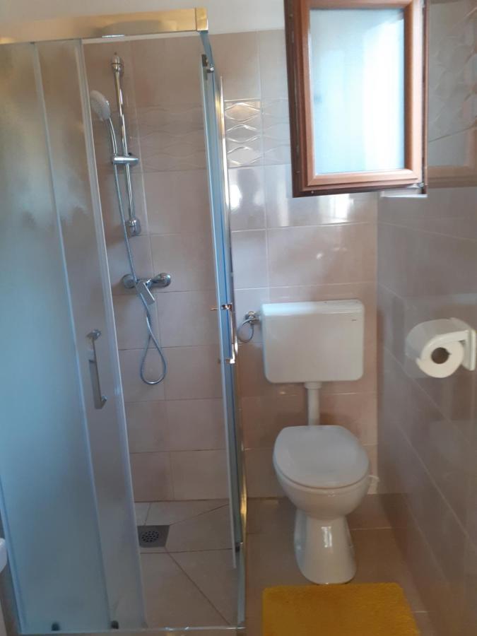 Appartement Apartman Paola à Malinska Extérieur photo