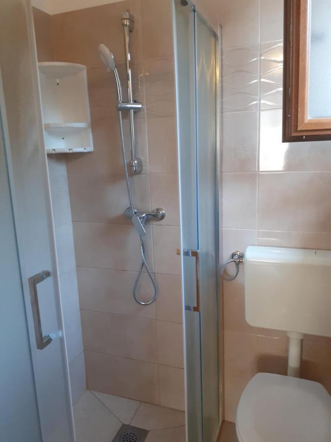 Appartement Apartman Paola à Malinska Extérieur photo